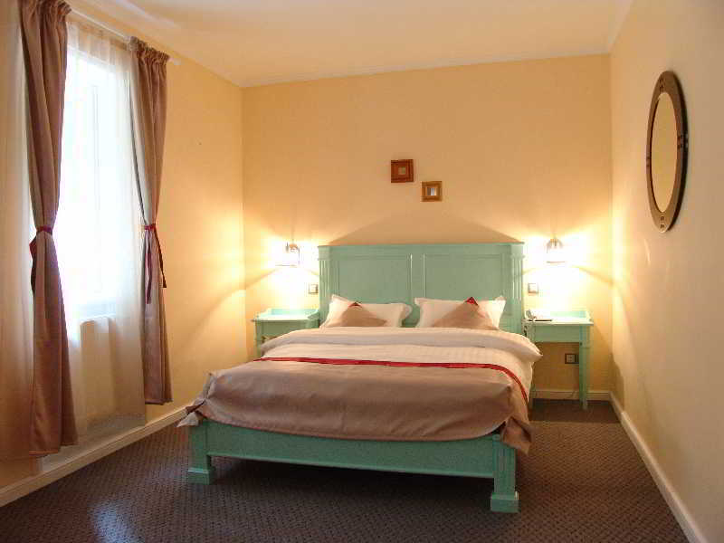 Hotel Bastion ซินายา ภายนอก รูปภาพ